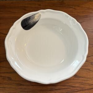 Williams Sonoma Made in Italy Mussel Shell Seafood White Bowl 7"